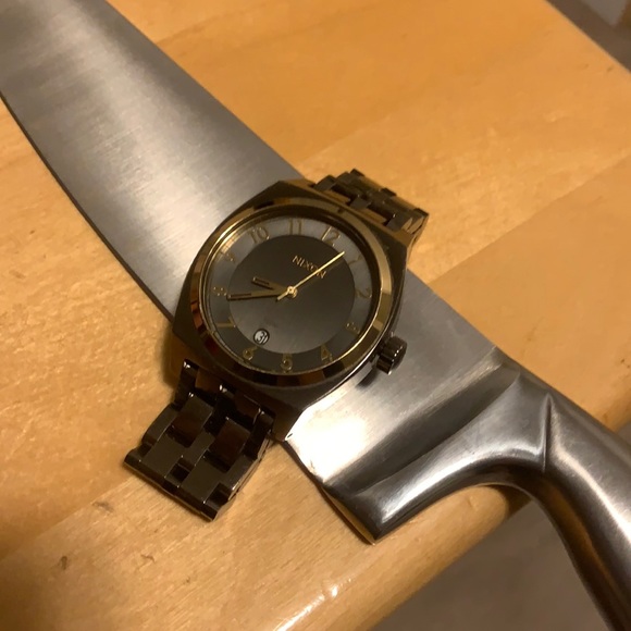 Men’s Nixon Own It Monopoly watch. - Picture 1 of 4